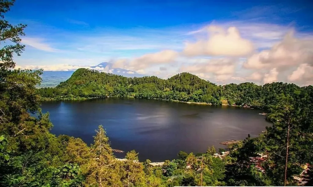 telaga ngebel ponorogo, rental mobil ngebel, carte mobil telaga ngebel